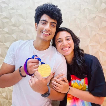 Palash Muchhal and Smriti Mandhana with Asian Games 2023 gold medal