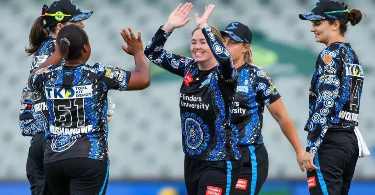 Adelaide Strikers claim top spot with a comfortable win over Perth Scorchers in WBBL 2023