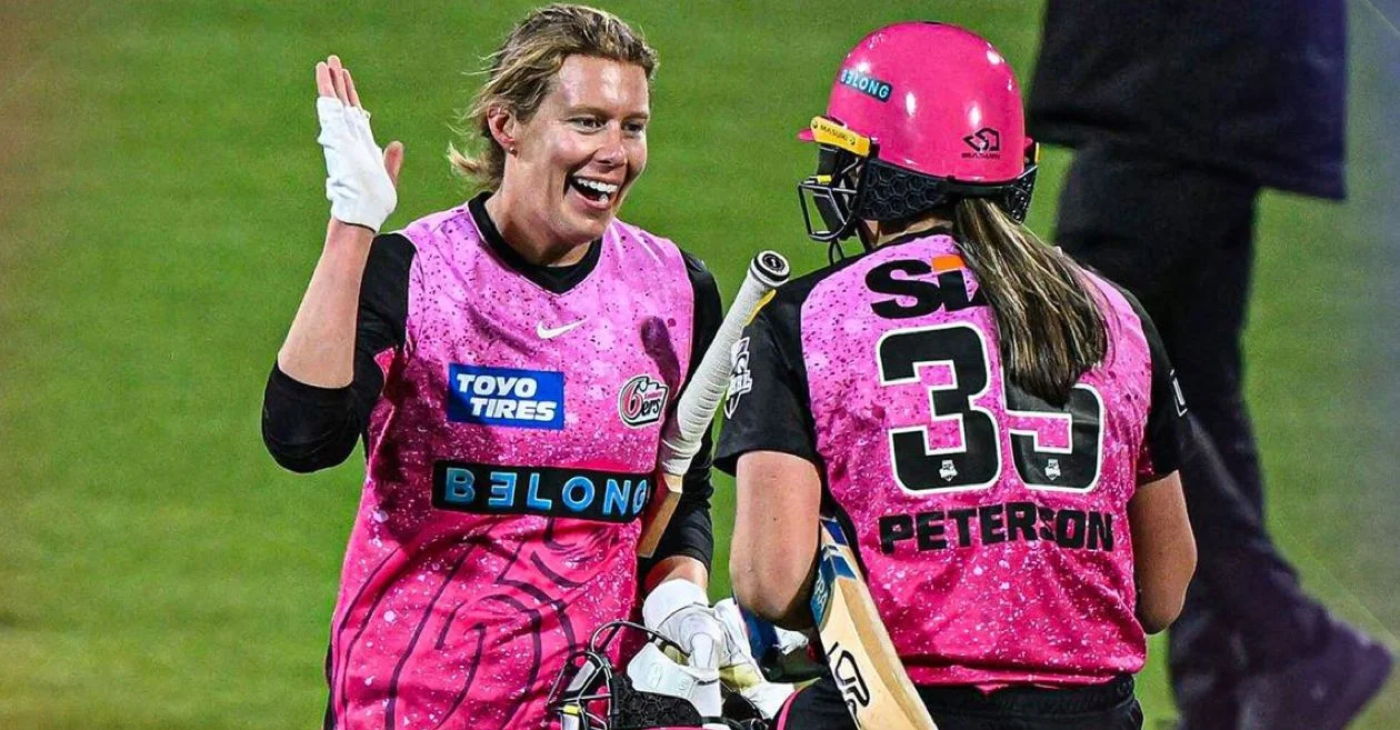WBBL 2023: Mathilda Carmichael takes Sydney Sixers over the finish line in a last-ball thriller against Hobart Hurricanes